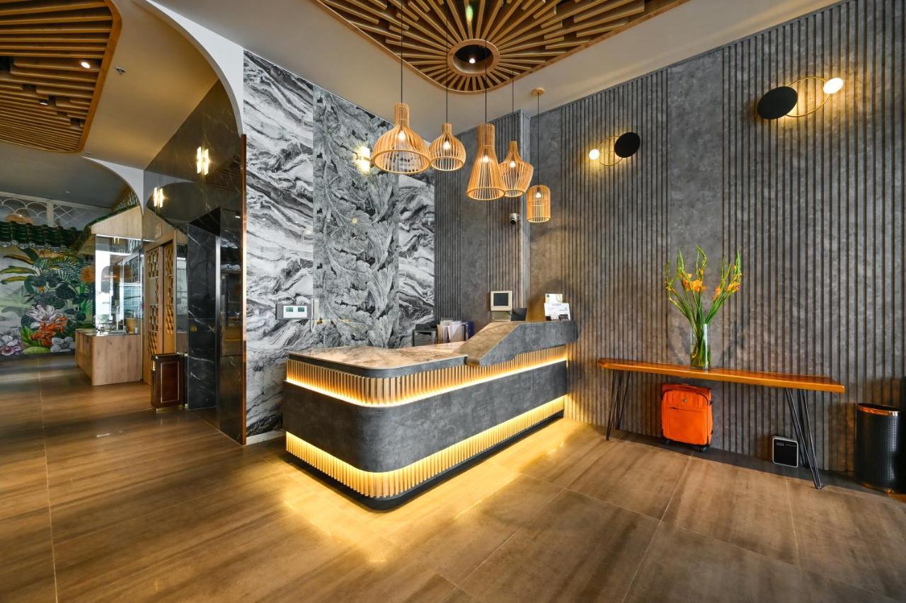 La Opera Saigon Hotel ホーチミン市 エクステリア 写真
