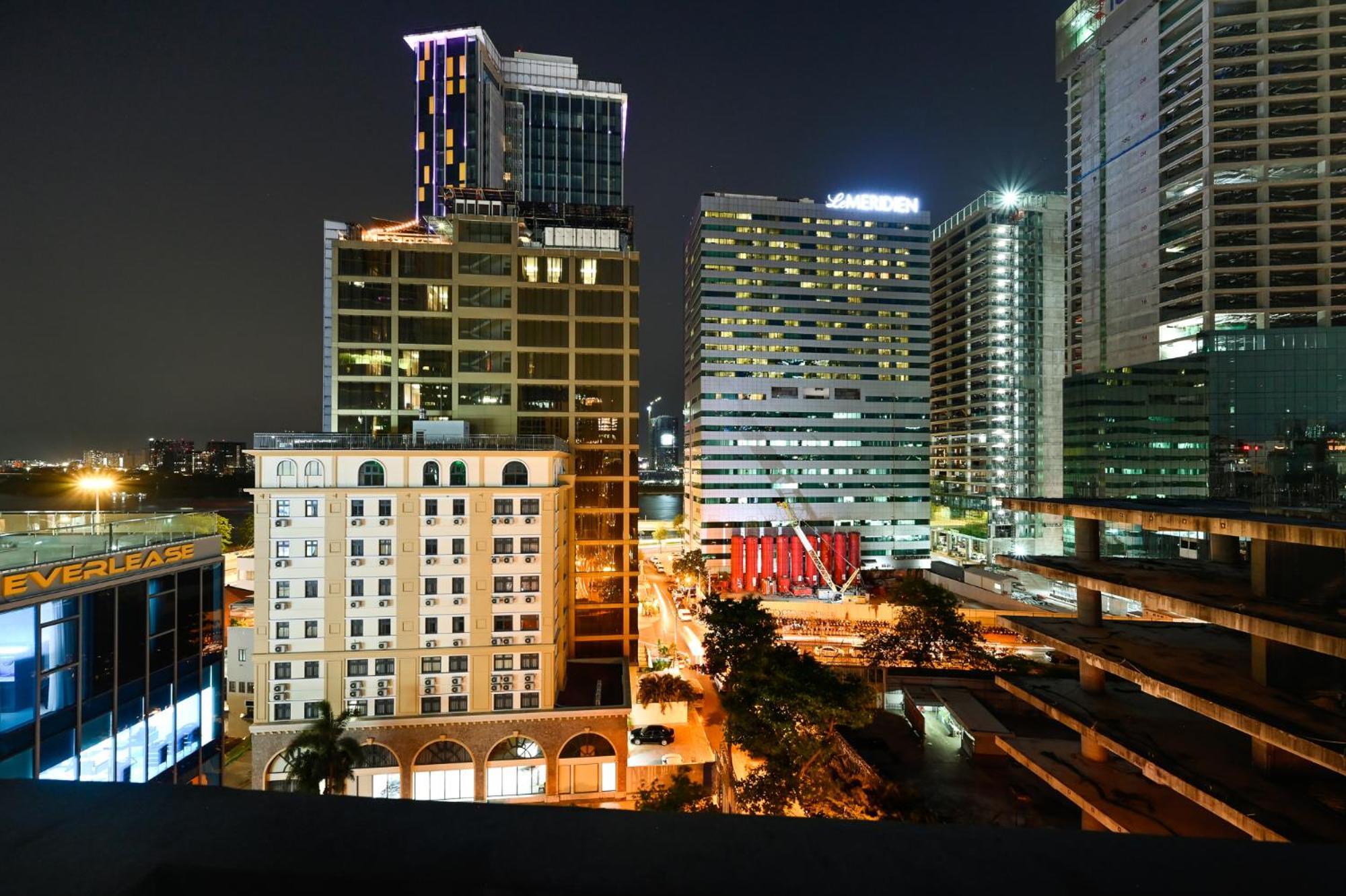 La Opera Saigon Hotel ホーチミン市 エクステリア 写真